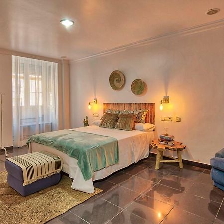 Roomqueo-Only Adults Barbate Bagian luar foto