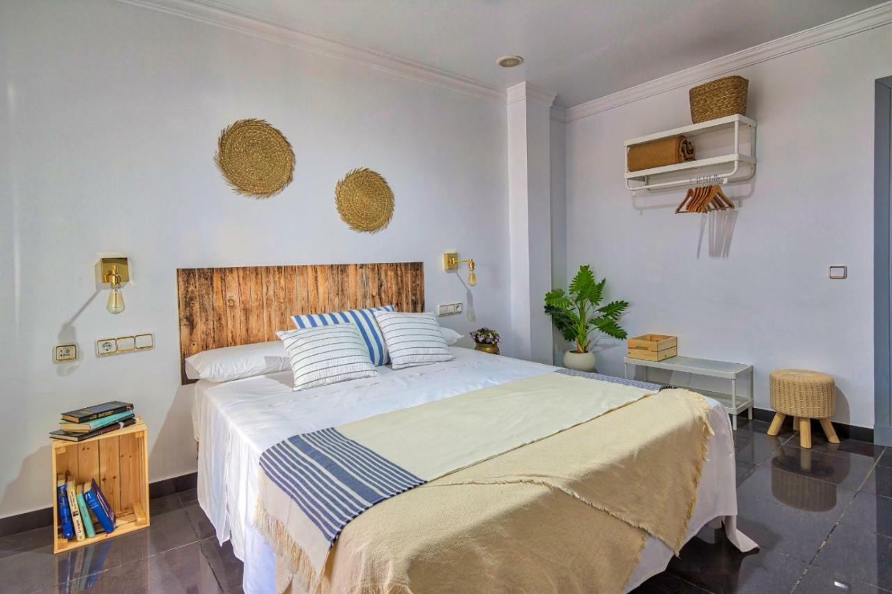 Roomqueo-Only Adults Barbate Bagian luar foto