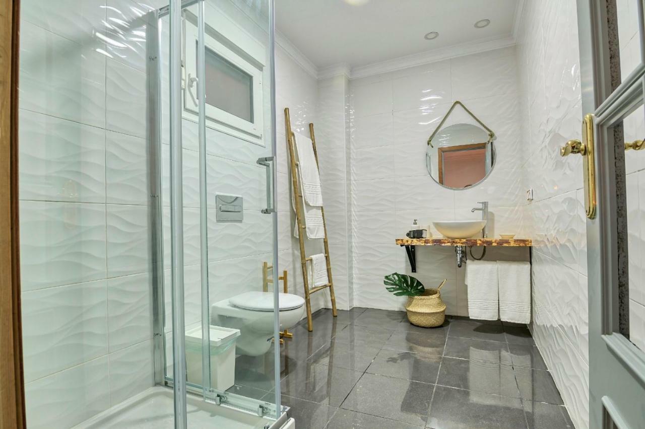 Roomqueo-Only Adults Barbate Bagian luar foto