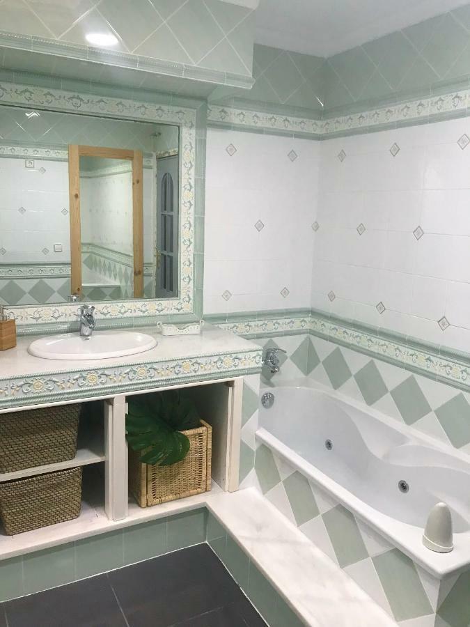 Roomqueo-Only Adults Barbate Bagian luar foto