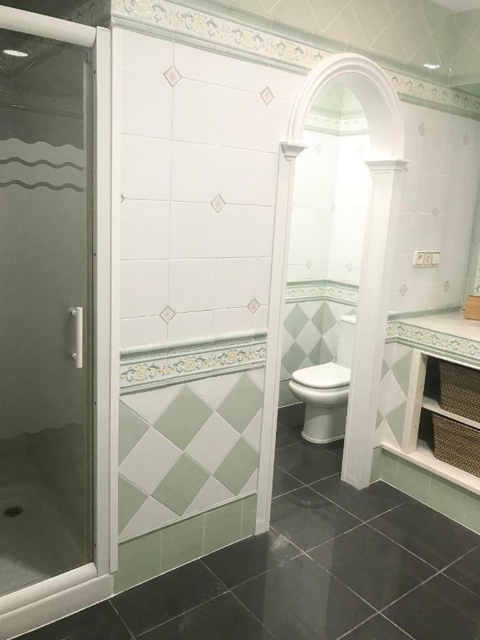 Roomqueo-Only Adults Barbate Bagian luar foto